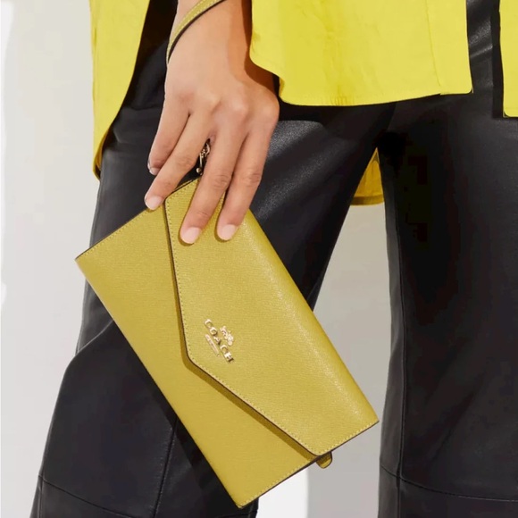 Coach Travel Envelope Wallet - Picture 8 of 8